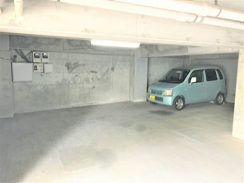 ロイヤルタウン下九沢 駐車場