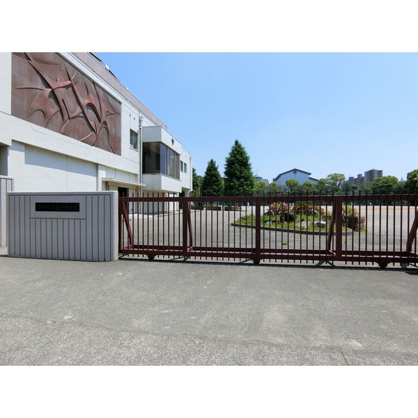 T's garden府中 中学校