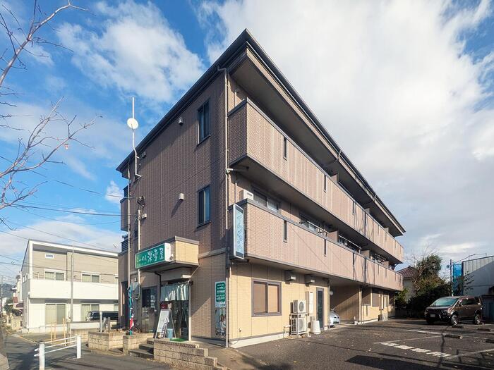 ファミール河内 外観