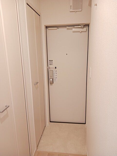 ニューインサイド 玄関