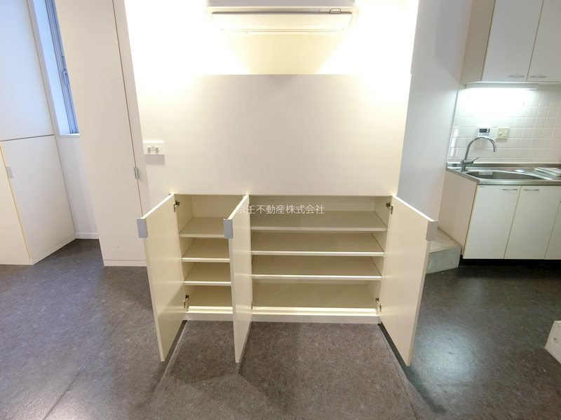 Hi-ROOMS哲学堂 収納