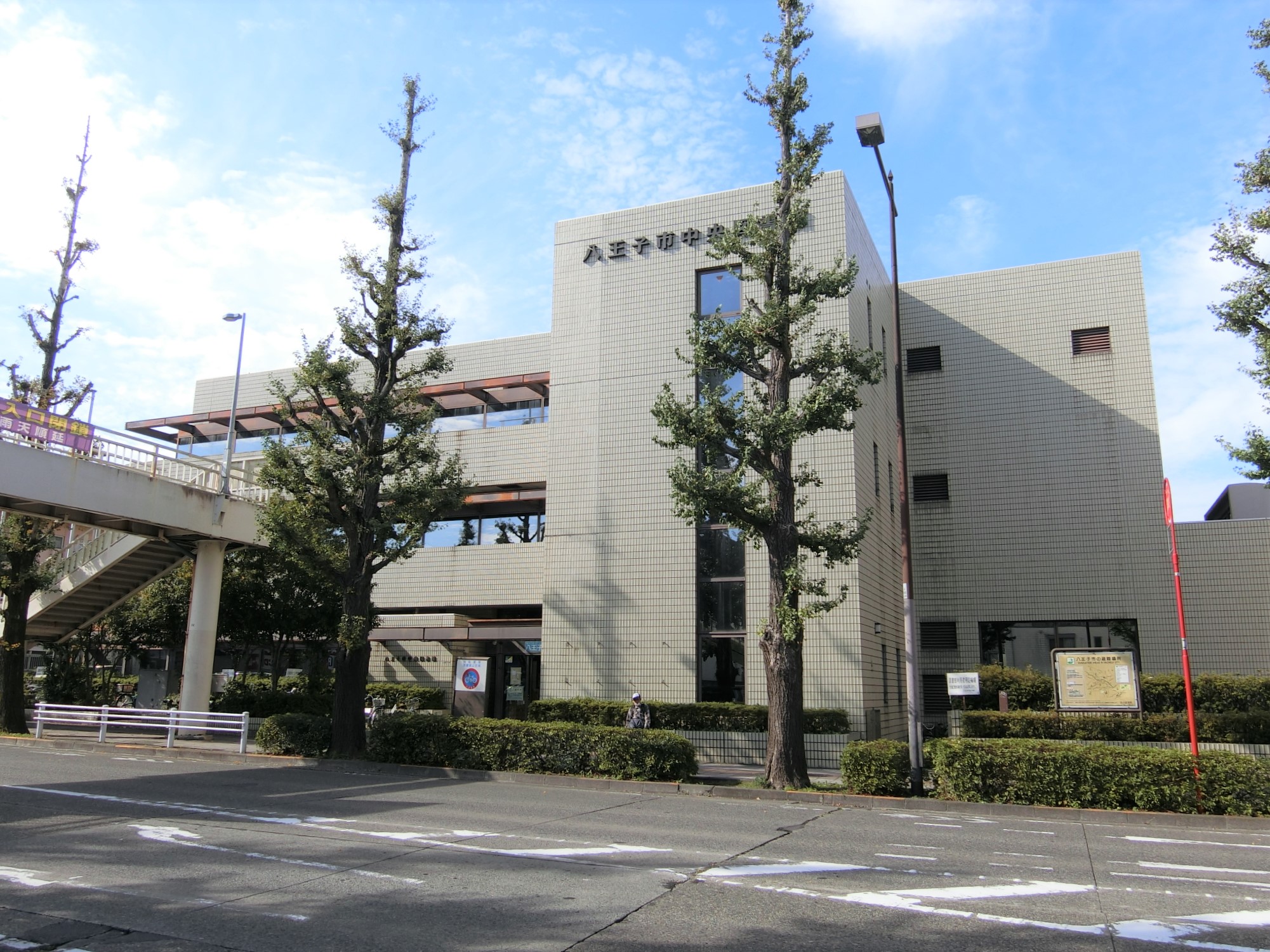 グランシャリオ 図書館