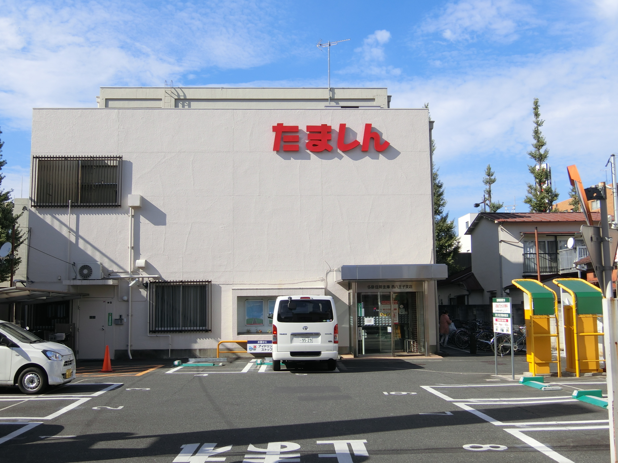 グランシャリオ 銀行
