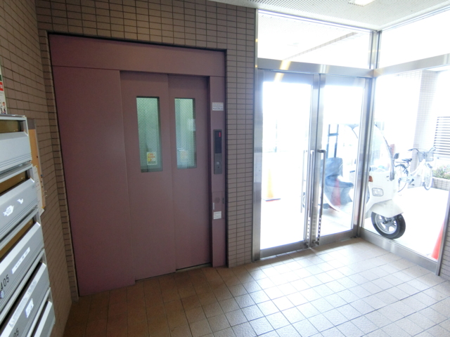 めじろ台駅前パレス エントランス