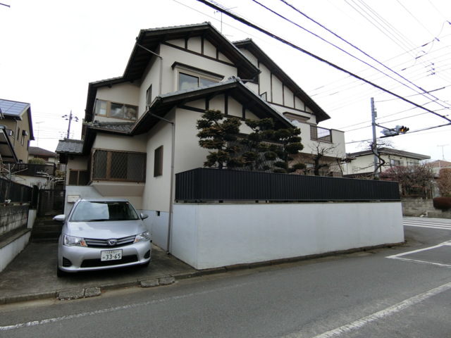 金子宅1階部分 駐車場
