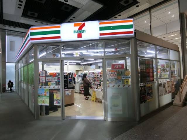 フィシオ飯田橋 コンビニ