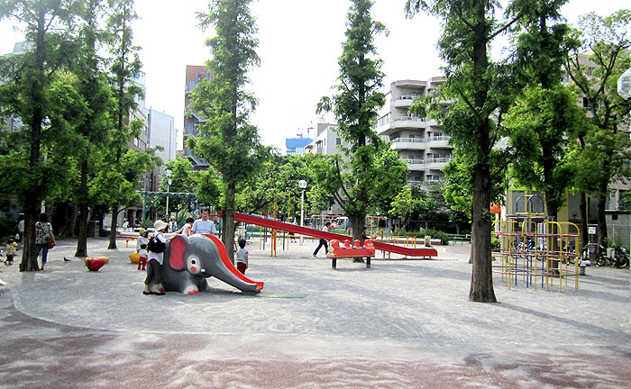 オーパスレジデンス銀座イースト 公園