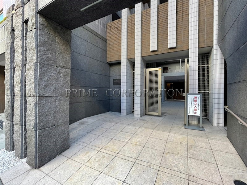 エスティメゾン四谷坂町 エントランス