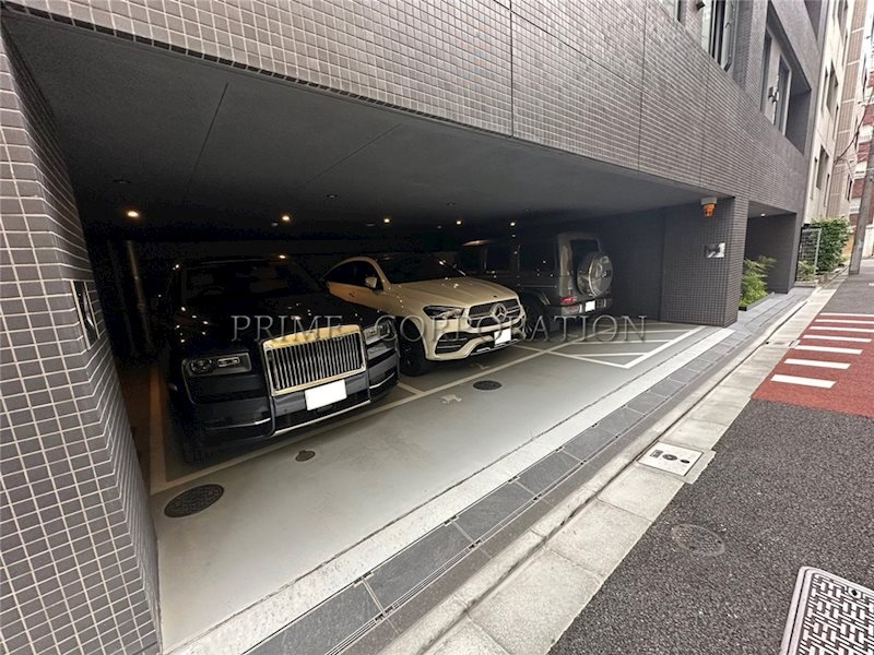 オーパスレジデンス日本橋イースト 駐車場