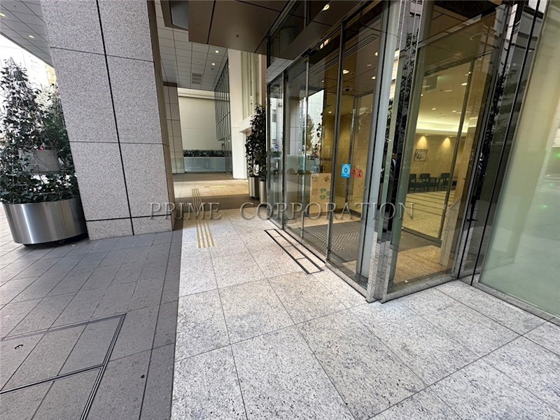 MOMENTO SHIODOME エントランス