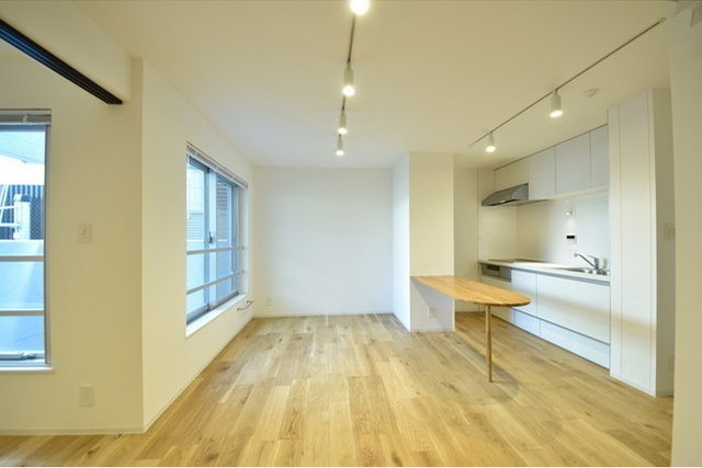 グランパセオ代々木上原 リビング