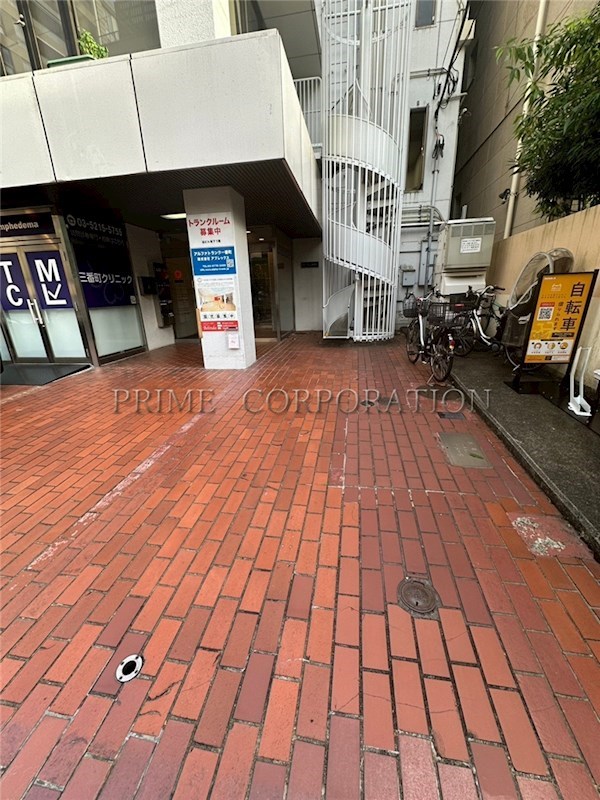 アデックス一番町 駐車場