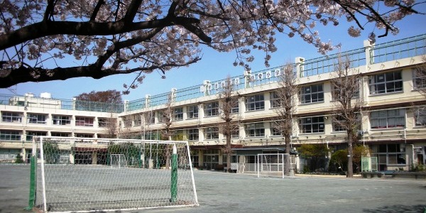 クールセリシエ 小学校