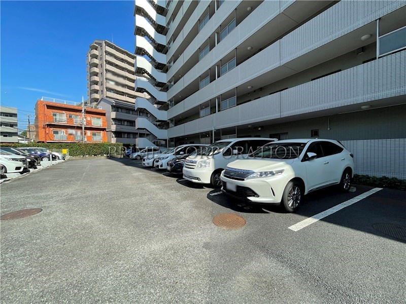 アソシエール溝の口 駐車場