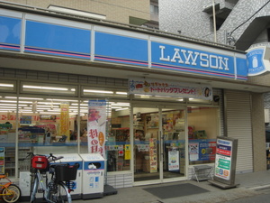 コスモスパジオ用賀 コンビニ
