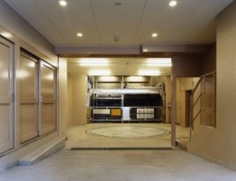 アイルズ東中野 駐車場