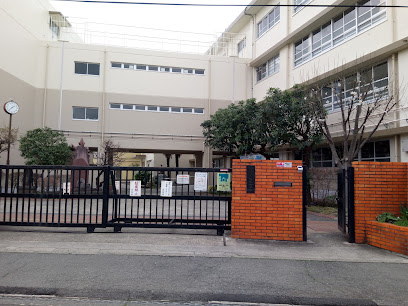神奈川県川崎市高津区上作延１丁目 中学校