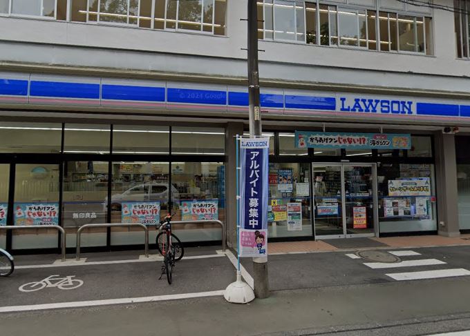 小金井市中町２丁目戸建て コンビニ