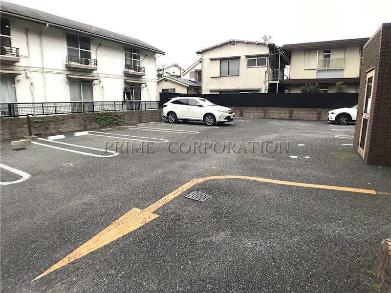 ミレニアム中野 駐車場