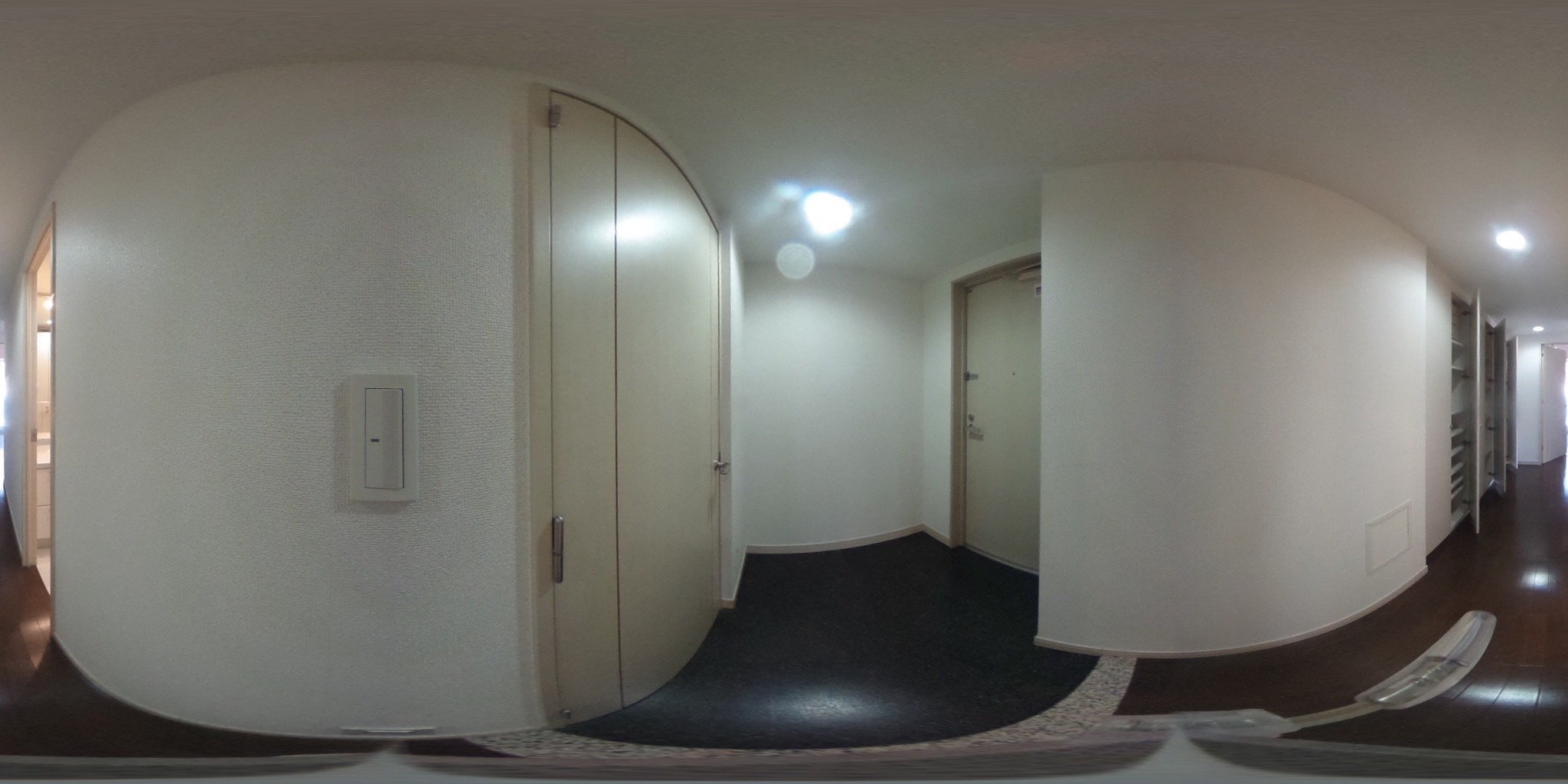トレステージ目黒 玄関