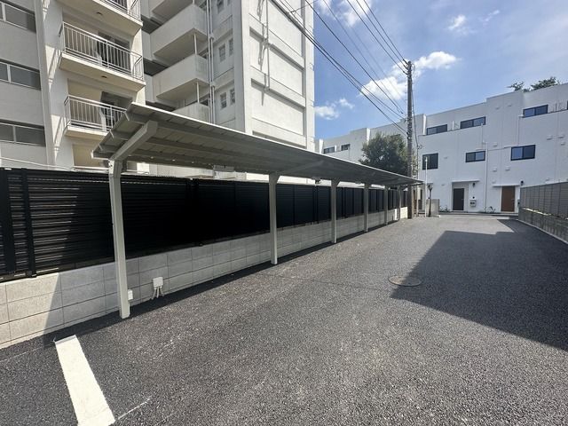 アーバンパーク三鷹 駐車場