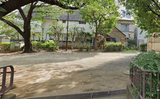ドゥーエ東池袋  公園