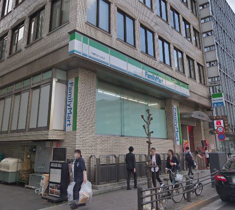 パークハウス・ジオ六番町 コンビニ