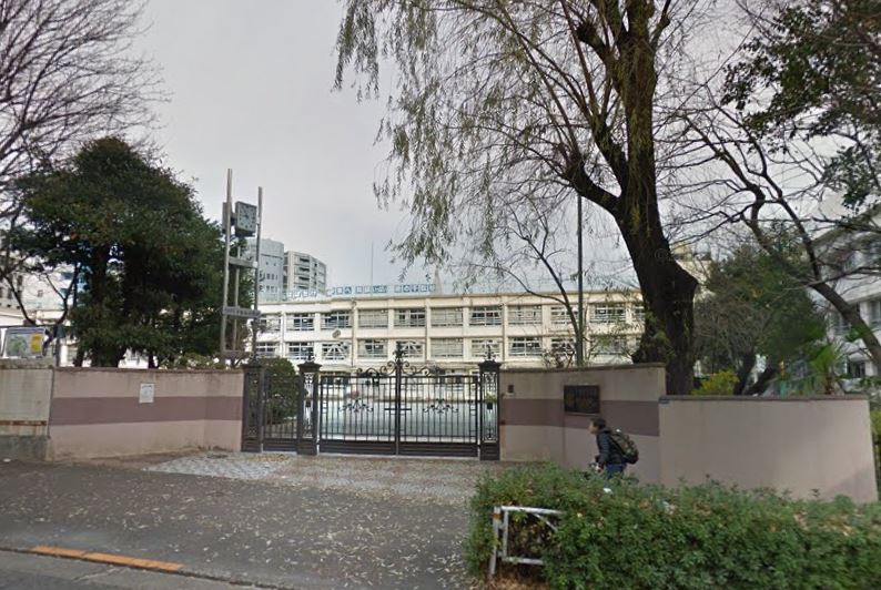 カスタリア原宿 小学校