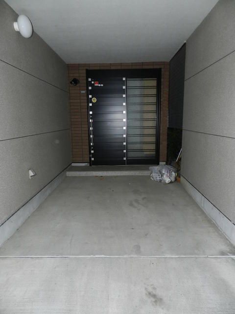 小日向1丁目戸建 エントランス