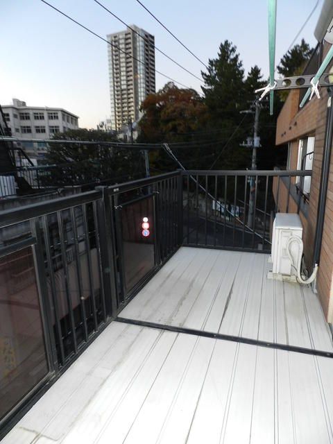 小日向1丁目戸建 ベランダ