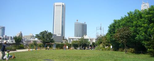 カテリーナ代々木プレイス 公園