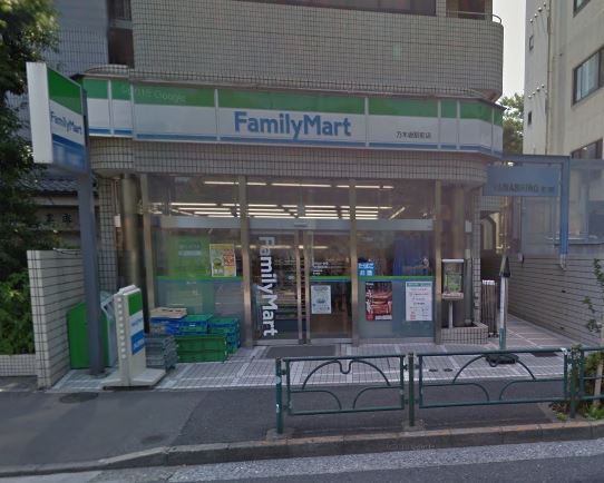 アルティスコート南青山 コンビニ