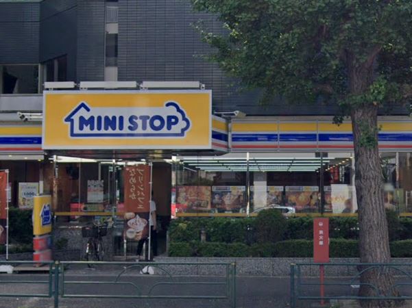 アバンティア阿佐ヶ谷南 コンビニ