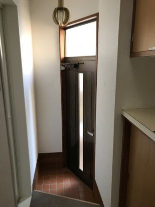 富久町戸建て 玄関
