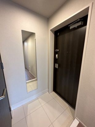コンシェリア目黒本町 THE RESIDENCE 玄関