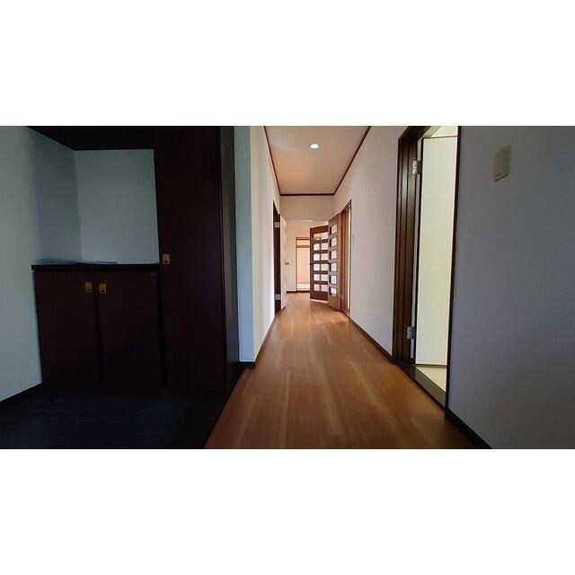 メゾンビアンペルレ 玄関