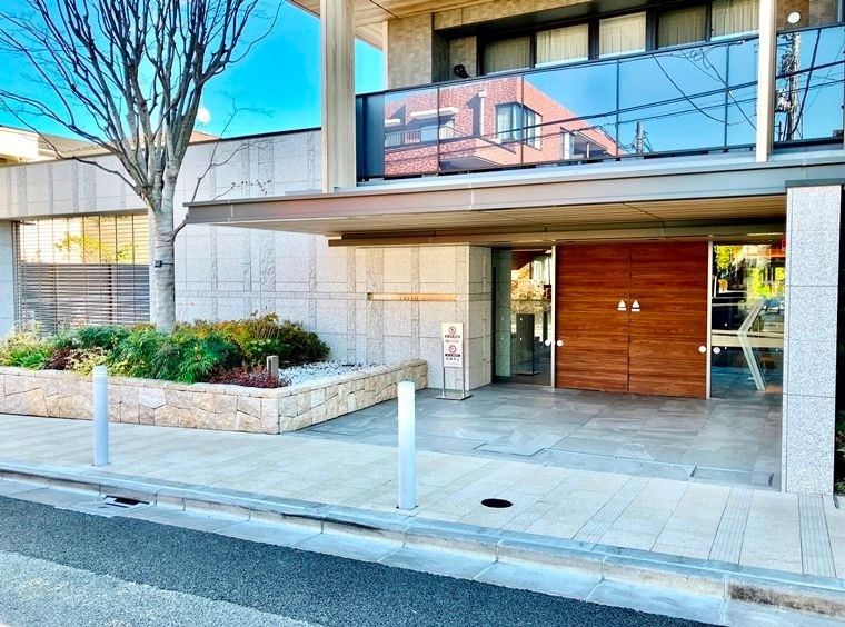 グランリビオ浜田山 エントランス