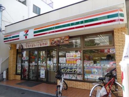 エルファーロ駒沢公園Ⅰ コンビニ