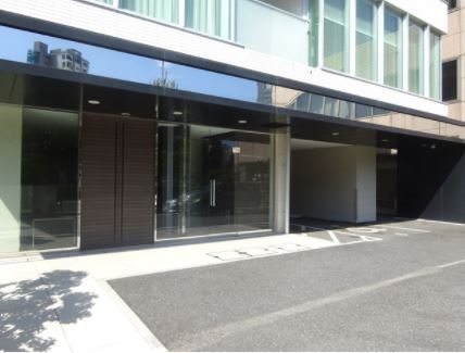 ブランズ市谷田町  エントランス
