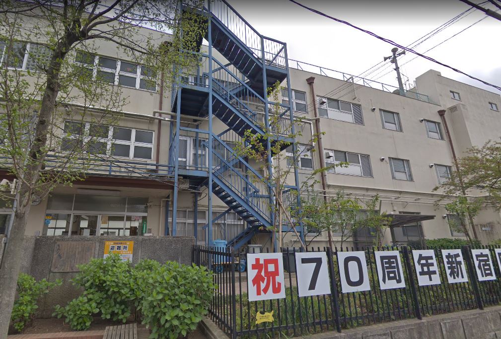 ブランズ市谷田町  中学校