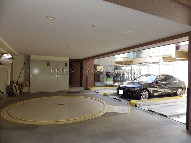 コンフォリア碑文谷  駐車場