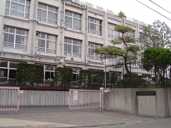 グランカーサ溝の口 小学校