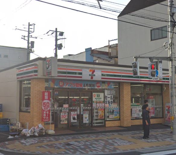 シーズンフラッツ新大塚 コンビニ