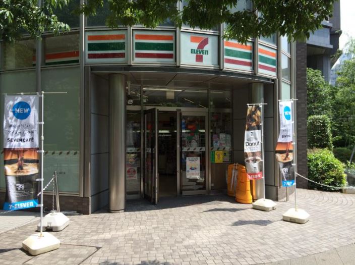 パークリュクス月島ステーションプレミア コンビニ