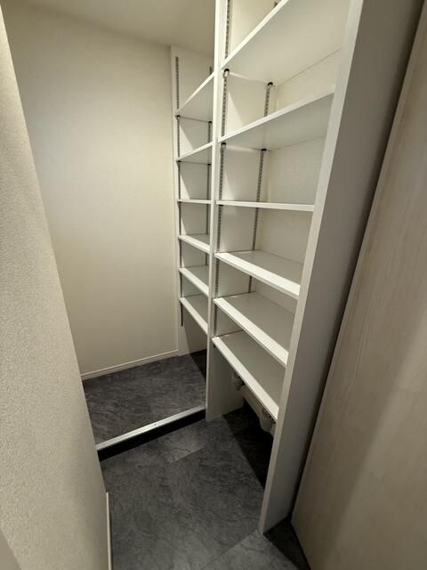 ヴェルセ用賀 玄関