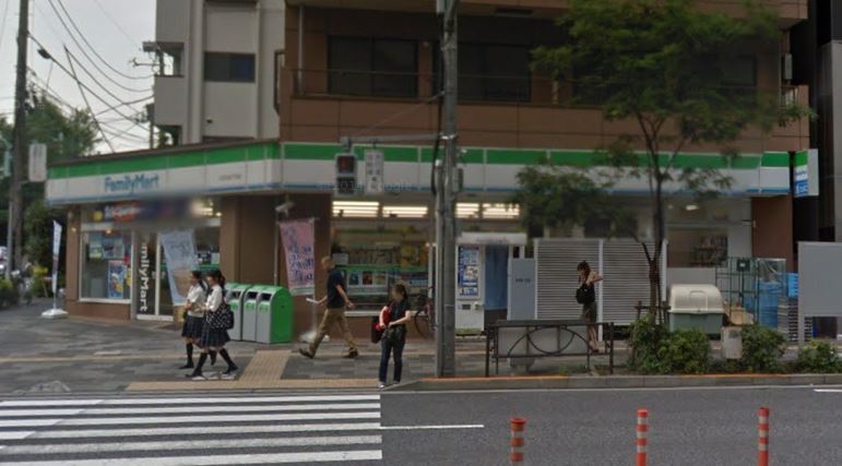 Brillia ist 文京茗荷谷  コンビニ