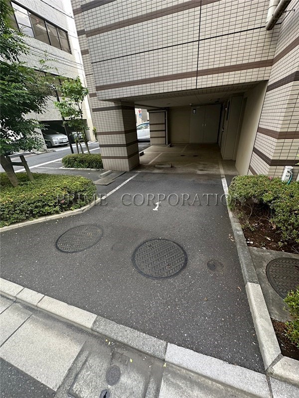パークハビオ新橋 駐車場