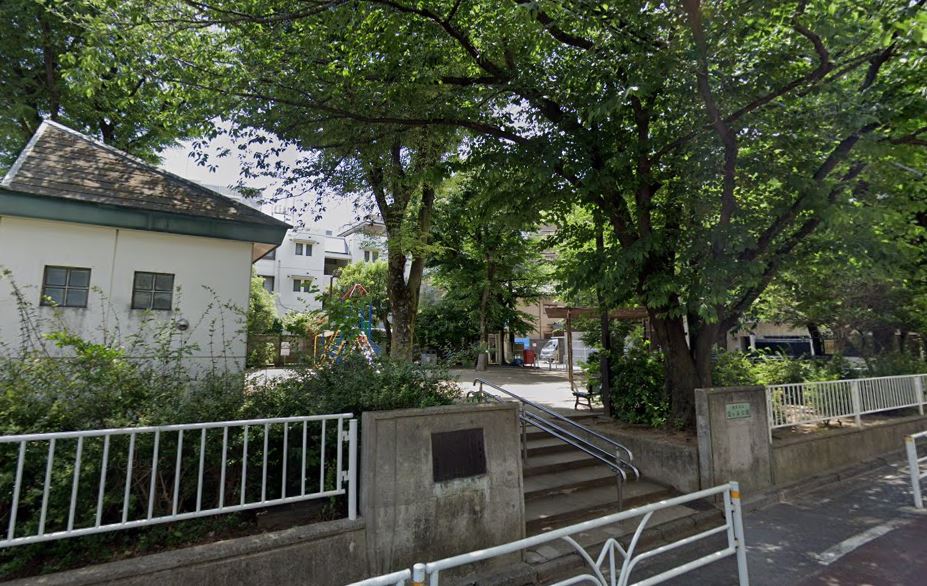 オーキッドレジデンス渋谷富ヶ谷 公園