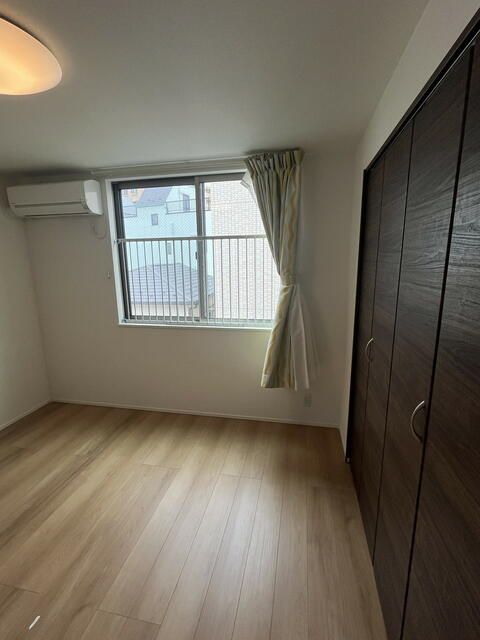 三好２丁目戸建て ベッドルーム