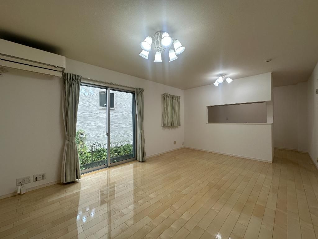 東京都世田谷区桜上水５丁目 リビング